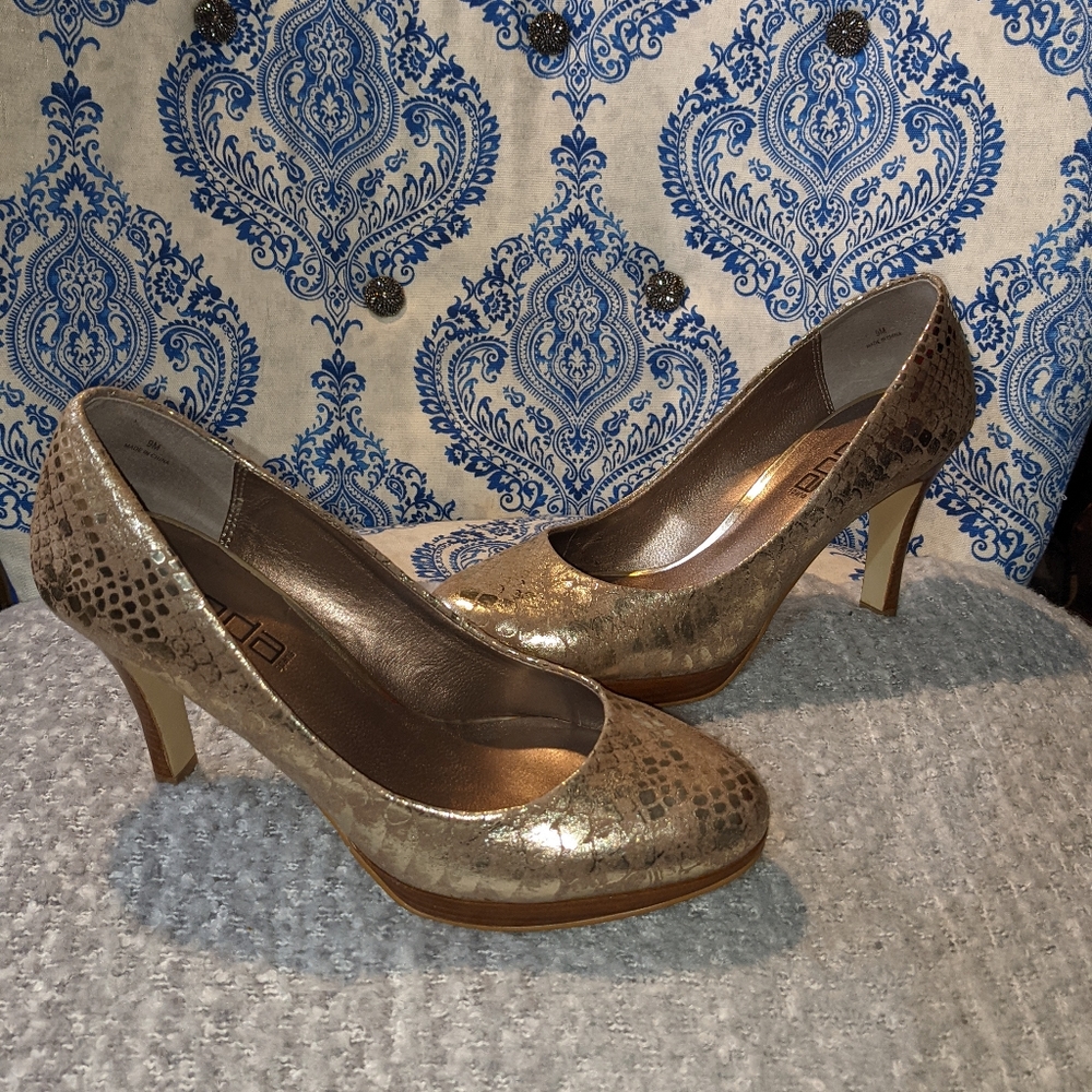 MODA Spana Gold Snake Print Platform Heels, Women's Pump Dress Shoe, Size 9M